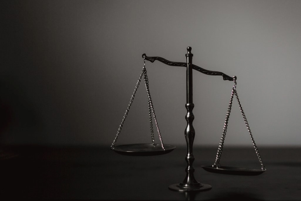 Refus de suspension d'un processus administratif initié par la CSSF Refus de suspension d'un processus administratif initié par la CSSF